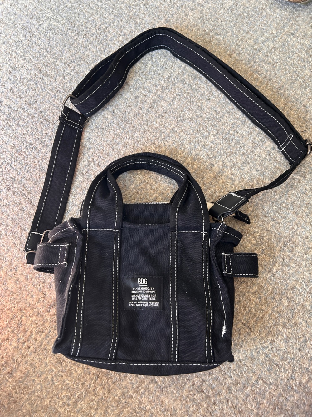 BDG Serena Mini tote bag Black Canvas White Stitching - Urban Outfitters
